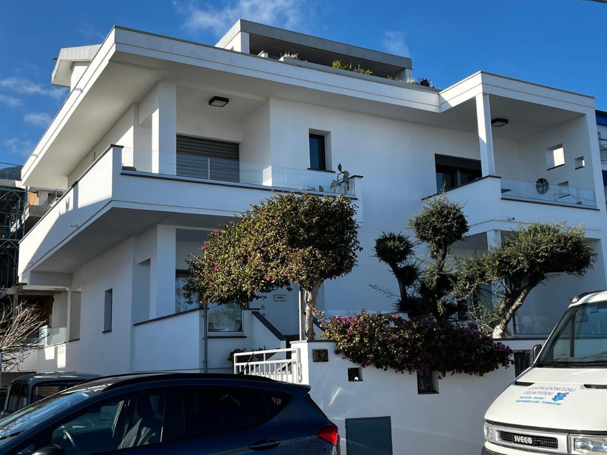 Fronte Mare Lägenhet Cala Gonone Exteriör bild