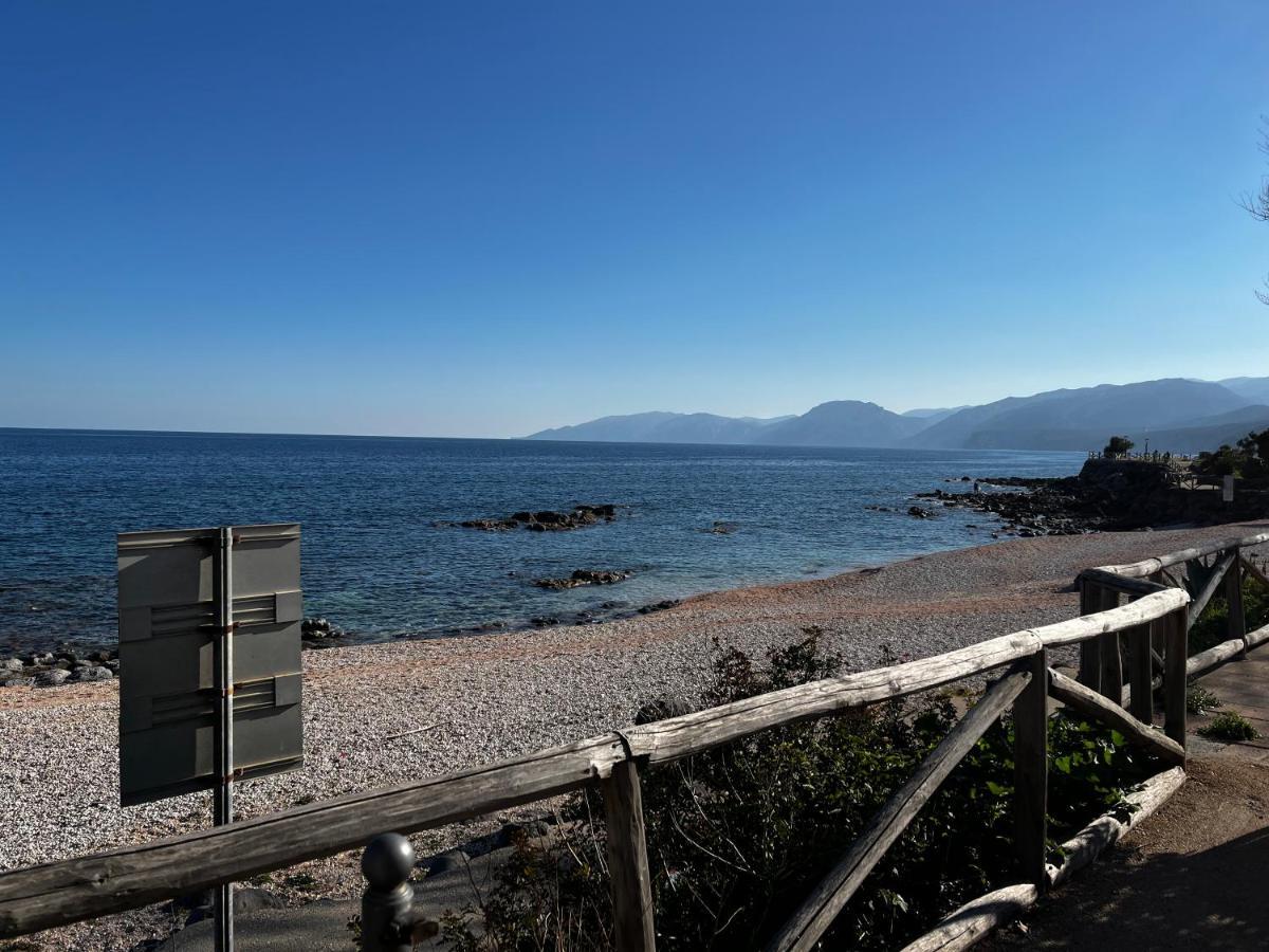 Fronte Mare Lägenhet Cala Gonone Exteriör bild
