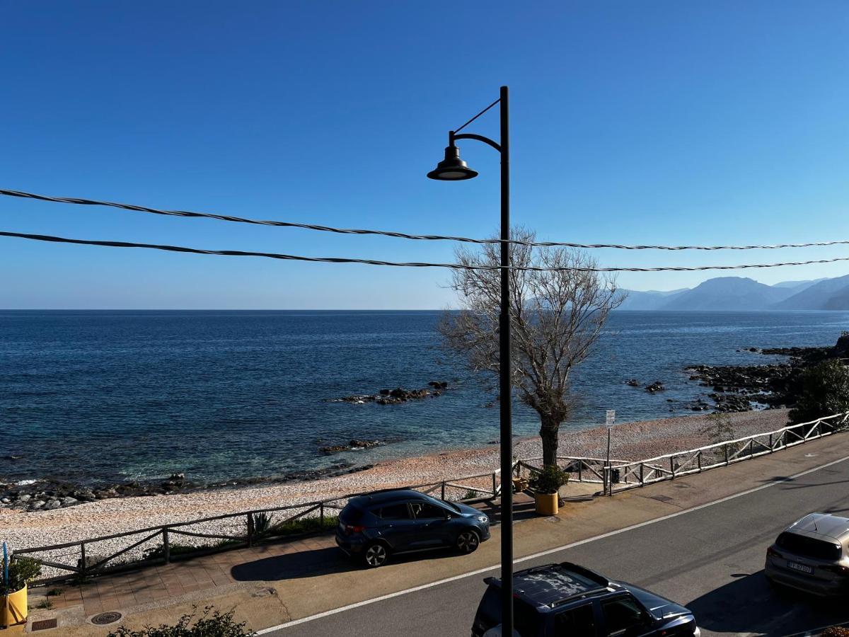 Fronte Mare Lägenhet Cala Gonone Exteriör bild